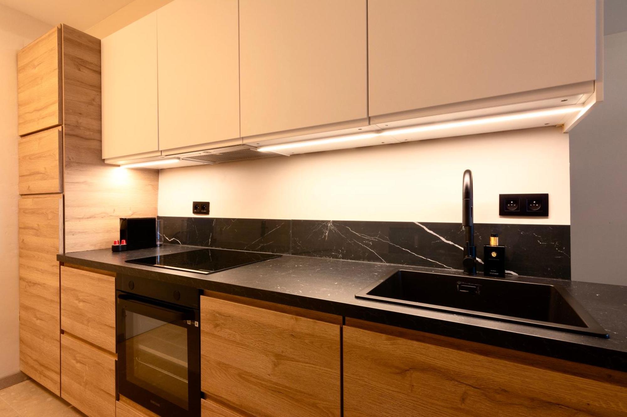Studio By Aimee - 20M From The Beach & In City Centre! Ostende Exterior foto