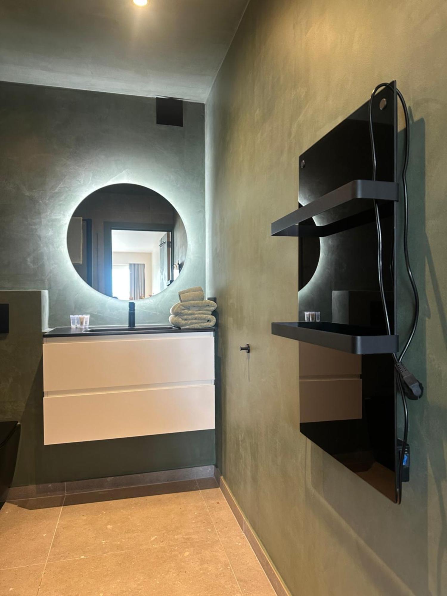 Studio By Aimee - 20M From The Beach & In City Centre! Ostende Exterior foto
